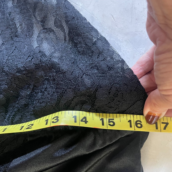 Vintage 80s Sheer Black Lace Romantic Dark Coquette Gothic Slip Dress Nightgown - Picture 9 of 11